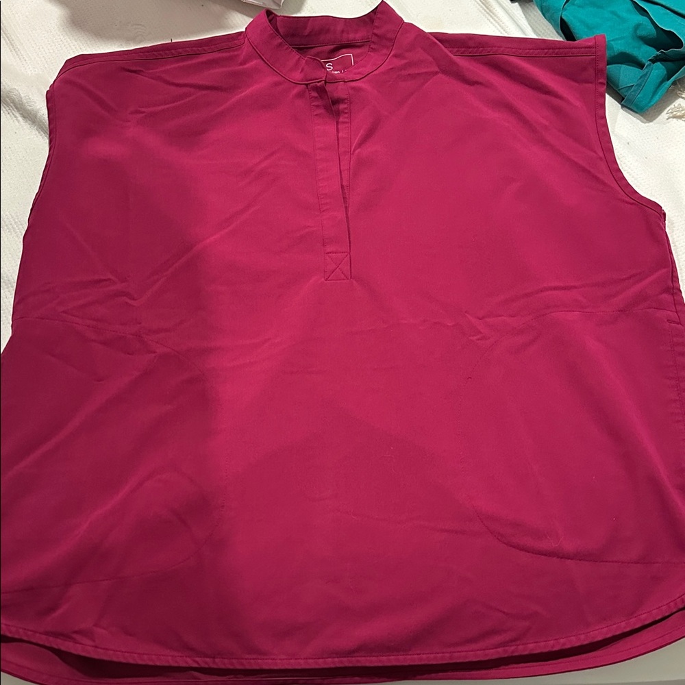 Figs Berry Sleeveless Top